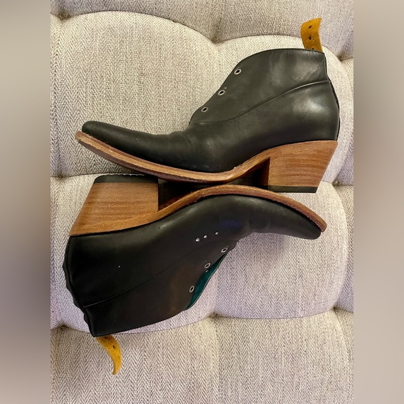 Pakaufman Size 8 Black Heeled Ankle Boots - No Laces - Picture 3 of 7